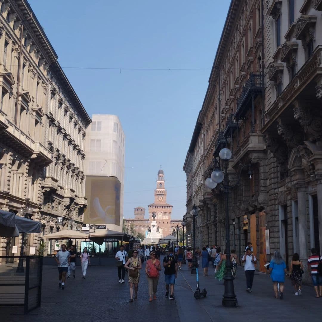 Via Dante with the Sforzesco Castle in the background