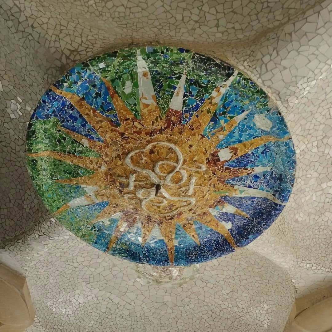 Trencadís mosaic in Park Güell